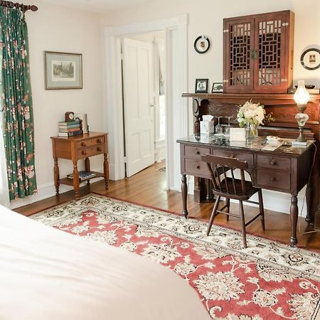 The Mark Addy Bed And Breakfast Nellysford Exterior photo