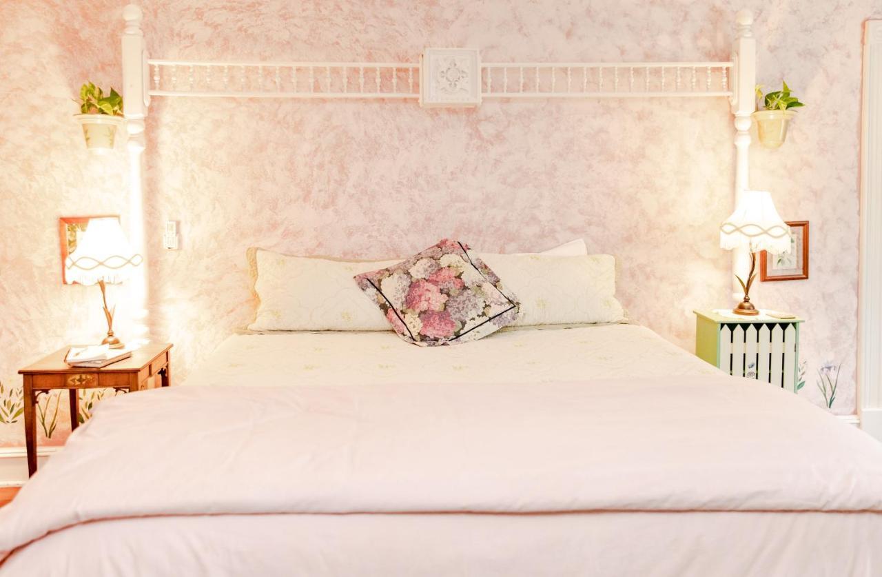 The Mark Addy Bed And Breakfast Nellysford Exterior photo