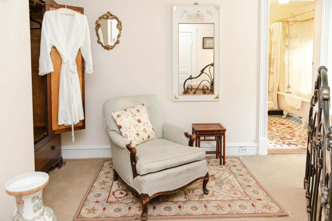 The Mark Addy Bed And Breakfast Nellysford Exterior photo